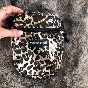 Leopard crossbody bag Vibedration